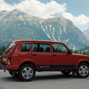 (Lada)