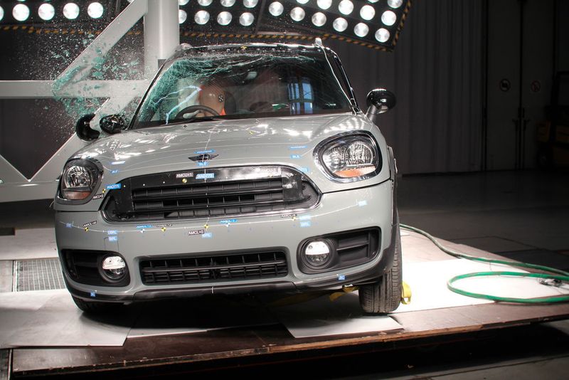 Der Mini Countryman ... (Euro NCAP)