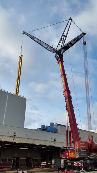 Das Hochregallager für Blechteile dient als Zwischenlager für Ladungsträger vom Presswerk. (Bild: Vollert)