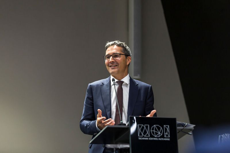 Als die Veranstaltung 2018 in Bozen stattfand, begrüßte der Südtiroler Landeshauptmann Arno Kompatscher die Besucher. (Luca Guadagnini - Lineematiche)