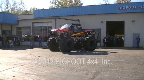 Der Bigfoot 20: der weltweit erste Monstertruck mit Elektroantrieb macht mit über 260 kW und 1100 Nm Autos umweltschonend platt (Bild: Bigfoot 4x4 Inc.)