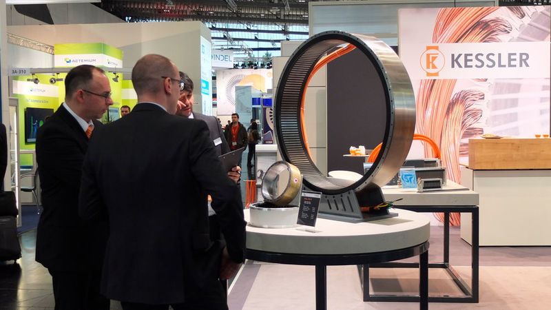 Mehr als 1600 Aussteller präsentieren auf der SPS IPC Drives 2017 alle Komponenten der elektrischen Automatisierung bis hin zu kompletten Systemen und integrierten Automatisierungslösungen. (Schreier)