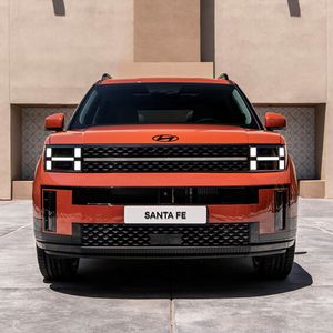 Aus der bulligen Front hat Hyundai den Weichspüler komplett herausgewaschen.(Bild:  Hyundai)