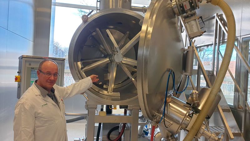 Bild 6: „Mit Tempris wird der Prozess automatisch gesteuert und muss nicht unterbrochen werden“ (Hubert Franke, Manager Production Engineering Electrics). (Bild: Hermes Pharma)