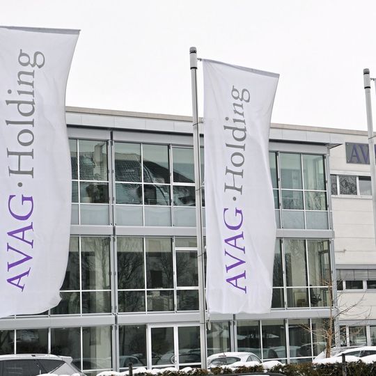 Die Zentrale der größten deutschen Autohandelsgruppe in Augsburg. Die Zentrale der größten deutschen Autohandelsgruppe in Augsburg.