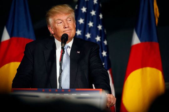 Gestern Abend war was los in Davos! Zunächst rumpelte Donald Trump beim Weltwirtschafsforum über Europa und die Nato los. Dann kippte die Stimmung und er verkündete, dass es keine Strafzölle wegen des Widerstands der EU zum Thema Grönland gibt ...(Bild:  Ch. Sevens)