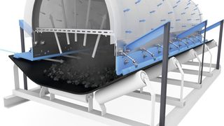 Das Dustscrape-System nutzt den „AirScrape“. Diese Seitenabdichtung für Fördergurte erzeugt einen Luftsog, der die staubhaltige Luft in Richtung Gurtmitte leitet.  (Bild: ScrapeTec)