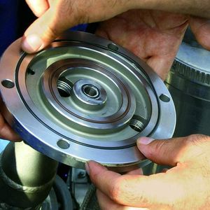 Die wartungsfreundliche Hydracell-Pumpe wurde von Romgaz-Ingenieuren nach 1800 Stunden kontinuierlichem Lauf untersucht und zeigte keine Abnutzungsspuren.