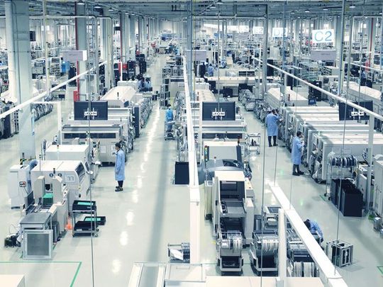 Die Fabrik in Nanjing wurde vollständig in der virtuellen Welt entworfen, getestet und optimiert, bevor ein einziger Stein gesetzt wurde. (Bild:  Siemens)