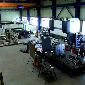 Metallbau Heckel entwickelte sich in nur 20 Jahren vom Handwerksbetrieb bis zum Premium-Lohnfertiger und verfügt heute über einen umfangreichen Maschinenpark.