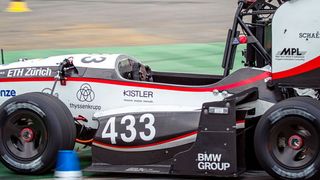 Für die neue Wettbewerbsklasse Driverless der Formula Student 2017 meldeten sich 15 Teams an. (FSG/ Elena Schulz)