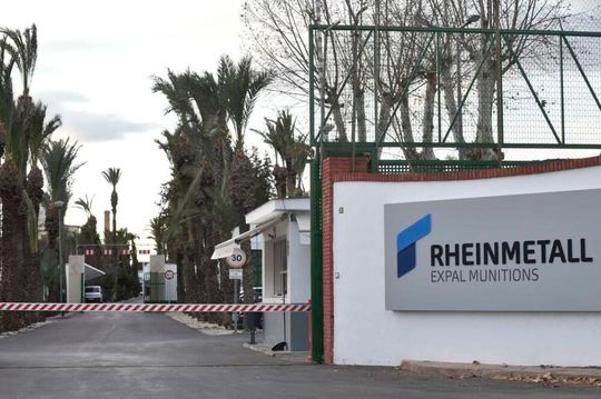 Sechs Verletzte, davon einer schwer, hat eine Explosion bei der Rheinmetall-Tochter Expal Munitions in Spanien zur Folge gehabt. Die Produktion laufe weiter. Die Behörden sollen derzeit die Ursache ermitteln.(Bild:  dpa)