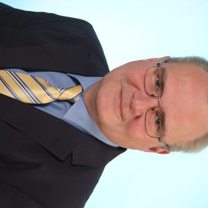 Thomas Rester, Sales Engineer bei KML: Das österreichische Mechatronik-Unternehmen KML Linear Motion Technology präsentiert sich seinen Kunden als flexibler Anbieter von Antriebslösungen.