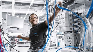 Beim fünften Lean & Green Summit erhalten fünf Unternehmen eine Auszeichnung für ihre effizienten Prozesse. Workshops und eine Werksbesichtigung ergänzen das Programm. (Festo)