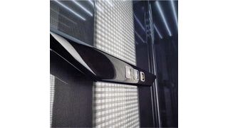 Funktionsintegrierter Leichtbau mit ansprechendem Design: Aufzugskabine aus faserverstärktem Kunststoff – die erste ihrer Art. (Composyst GmbH)