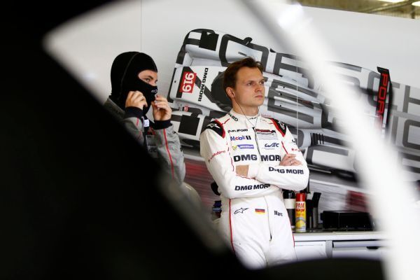 Porsche Team: Marc Lieb beim Freien Training (Bild: Porsche)