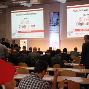Referenten und Diskussion 1. Tag Weitere Bildergalerien zum Kongress:    Aussteller & Impressionen   Abendveranstaltung beim Digital Plant Kongress 2014(Bild: PROCESS)
