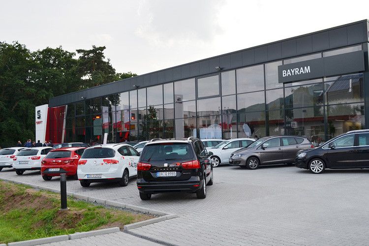 Der Neubau war auch notwendig geworden, weil der bisherige Firmensitz für 3.000 Auslieferungen im Jahr schon lange nicht mehr ausgereicht hatte. (Foto: Grimm)