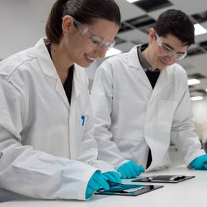 Northvolt`s sodium-ion team working at Northvolt Labs.(Source:  Northvolt AB)