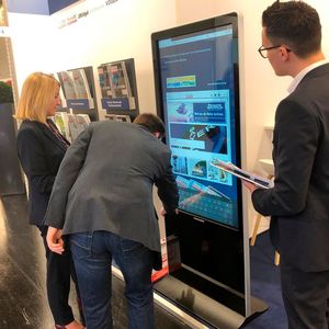 In Halle 5 am Stand 174 erwartet das PROCESS/Schüttgut/PharmaTEC-Team die Fachbesucher der Powtech mit einem Gewinnspiel und vielen weiteren Informationen zu unseren Fachmedienmarken.(Bild:  Wehner / PROCESS)