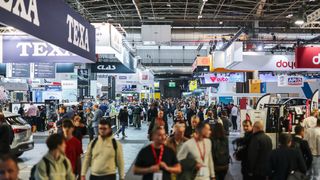 Auf dem Messegelände Paris Expo Porte de Versailles waren fünf Hallen mit etwa 100.000 Quadratmetern Ausstellungsfläche belegt. (Bild: Equip Auto Paris 2025/Aurelien Vialatte)