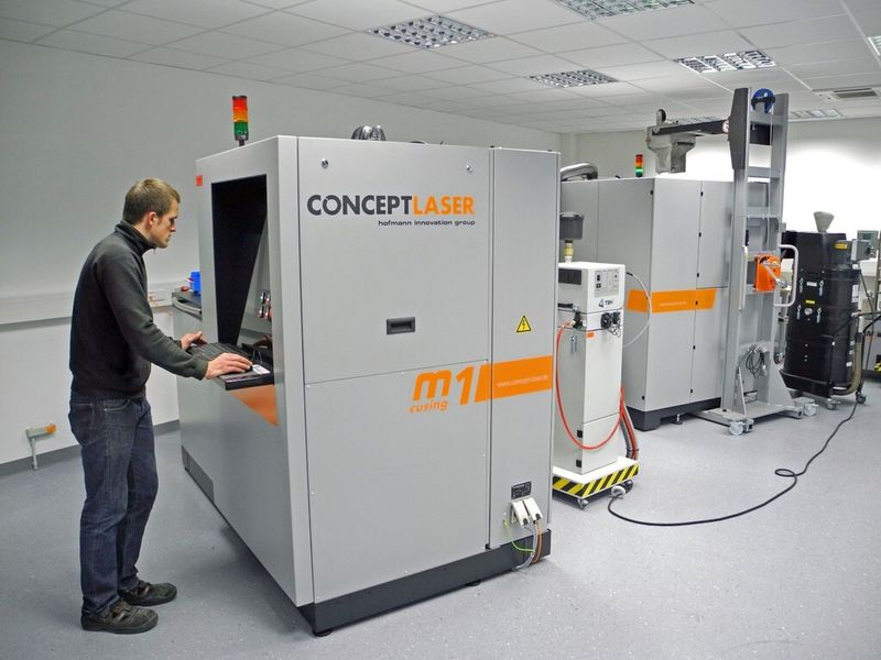 Fertigungsraum für das Laserschmelzen bei toolcraft mit zwei Lasercusing -Anlagen von Concept Laser. (Bild: Toolcraft)