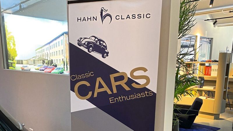 ... aber auch um den Vertrieb von automobilen Klassikern. (Bild: Maks Richter)