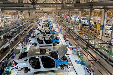 Die deutsche Automobilindustrie ist generell in der Krise. VW ist im Prinzip nur das derzeit prominenteste Beispiel in den Medien. Leider werden die Sparmaßnahmen, die auch Kündigungen und Werksschließungen mit sich bringen, auch die Zulieferer der Region treffen ...(Bild:  Rufban)