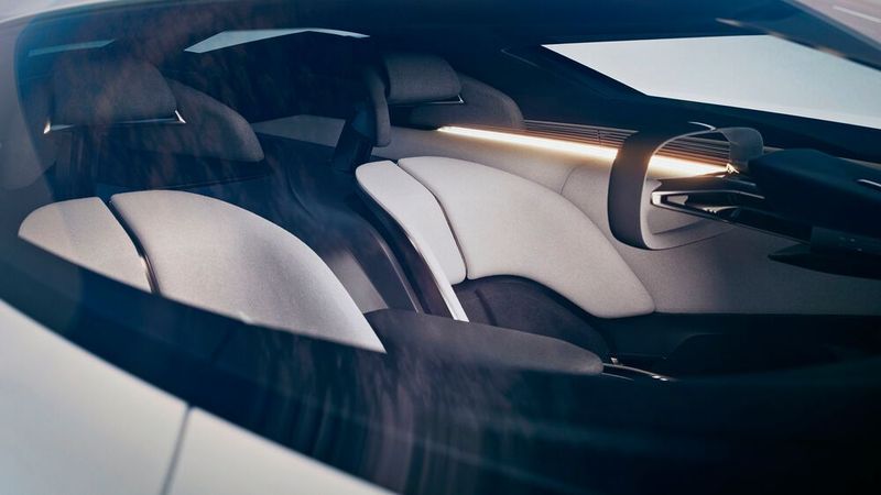 Der Innenraum ist sportlich und spartanisch eingerichtet. (Bild: General Motors)