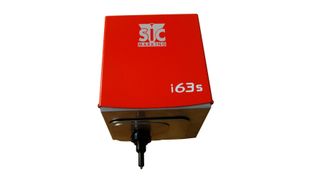 Das Nadelritzsystem i63s von SIC Marking ist um 20 Prozent kleiner als sein Vorgänger bei gleicher Performance und soll Kosten sparen. (SIC Marking)