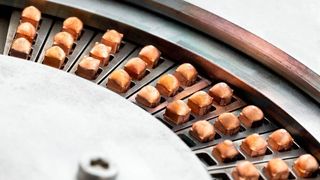 Zum Einsatz kommt der Elektronenstrahl in Hairpin-Statoren für Elektromotoren, bei denen bis zu 300 Kupfer-Pins gefügt werden. (Probeam)