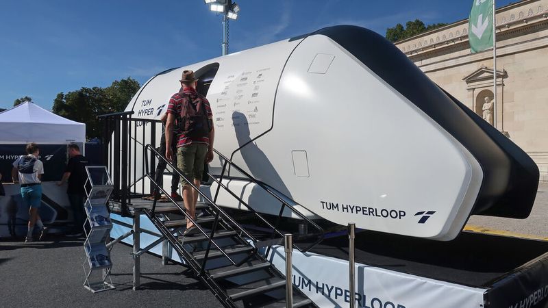 Die Zukunft des Reisens könnte ganz anders aussehen, etwa mithilfe des Hyperloops. (Bild: Grimm – VCG)