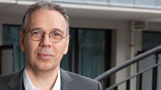 BV-Med-Geschäftsführer Dr. Marc-Pierre Möll: „Eine rasche Lösung wäre aus Sicht des BV-Med, wenn die Anwendung der Übergangsfrist zwischen der Schweiz und der EU auf technischer Ebene rasch gewährleistet und veröffentlicht wird, um bestehende Lieferketten für Medizinprodukte in Europa bis zur vollständigen Aktualisierung des MRA zu sichern.“  (BV-Med)