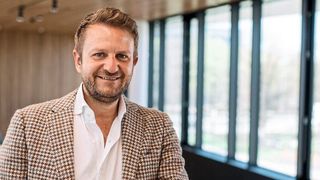 Maximilian Kraft, Geschäftsführer der Personalvermittlung pates: „Mitarbeiter in der chemischen Industrie arbeiten sehr gerne projektbasiert.“ (Bild: Anija Schlichenmaier)