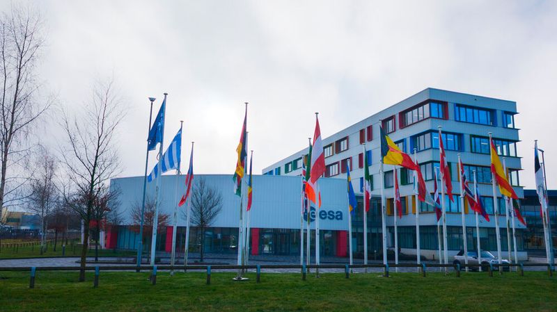 Siemens ist eine Partnerschaft mit der Europäischen Weltraumorganisation (ESA) eingegangen. Dabei ist es dem Programm ‘Partnership Initiative for Commercialisation’ (EPIC) beigetreten, das Start-ups aus den Business Incubation Centres (ESA BICs) der ESA neue Möglichkeiten eröffnet.  (Bild: Siemens)