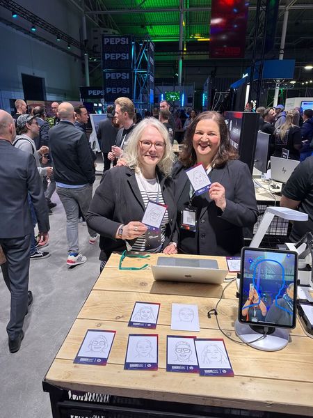 Sabine Dangel (HP) und Lilli Kos (IT-BUSINESS) haben sich von der KI porträtieren lassen. (Bild: Vogel IT-Medien GmbH)