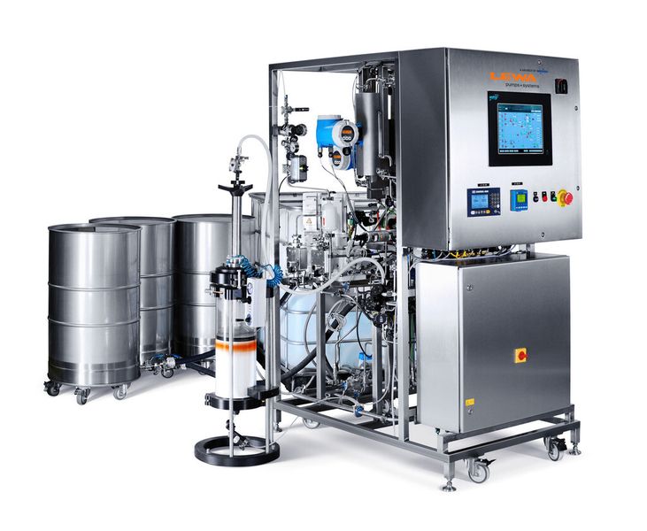 Neue Dosier-Mischanlage zur Chromatographie-Flüssigphase. (Lewa)