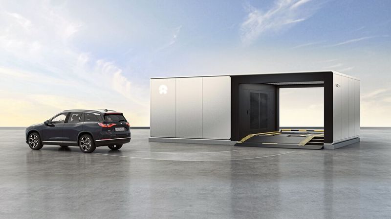 Nach wenigen Minuten ist das Auto mit frischer Batterie wieder einsatzbereit. (Bild: Nio)