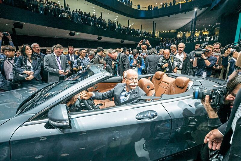 Vor allem Cabriolets haben es Dieter Zetsche angetan. Während andere Hersteller sich aus dem Segment verabschiedeten, baute Mercedes seine Oben-ohne-Palette munter aus. Höhepunkt war das S-Klasse Cabriolet, das 2016 startete. (Mercedes-Benz)