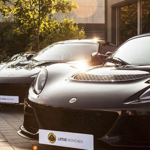Die britische Sportwagenmarke Lotus ist seit kurzem mit einer eigenen Marken-Dependance in Anzing bei München vertreten.