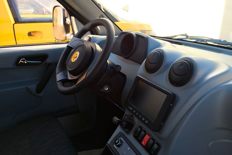 Der Innenraum des Fahrzeugs ist schlicht und funktional aufgebaut. (Bild: Streetscooter)