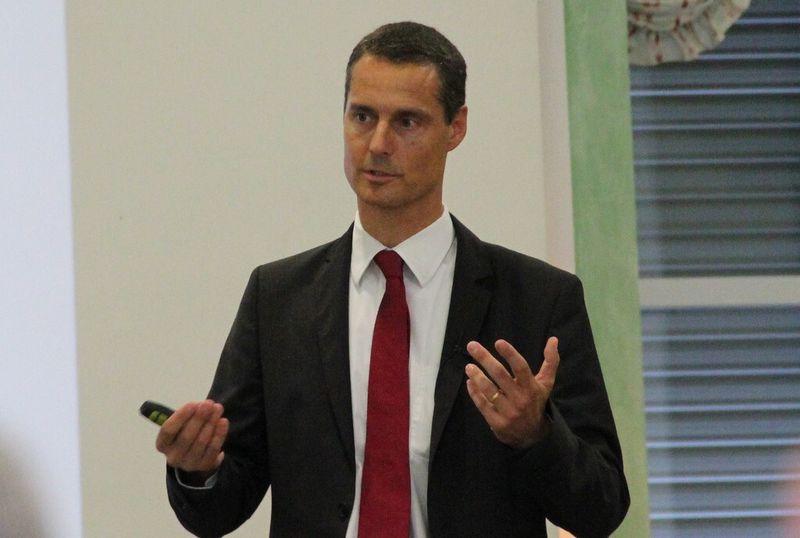 Wie Dr. Michael Zürn von Daimler berichtete, hat das Robscan-Verfahren beim Fügen von Stahl das Widerstandspunktschweißen abgelöst. (Bild: Michel)