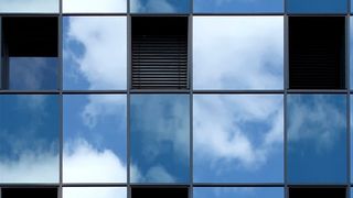 Das vOffice ermöglicht den 16 Mitarbeitern der Mondial kvg mobiles Arbeiten aus der sicheren Cloud eines deutschen Anbieters mit Expertise im Banken- und Finanzumfeld. (Bild: Chaya1, Fotolia)