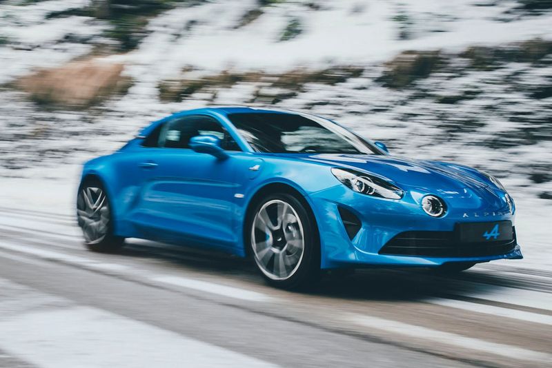 Der Flitzer soll dabei nicht nur bei Schönwetter im Flachland zum Einsatz kommen, sondern seinem Namen alle Ehre machen. (Renault)