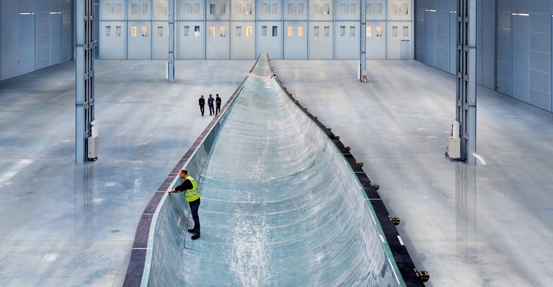 Die Herstellung eines GFK-Rotorblattes des zuvor gezeigten B75, hat einige Herausforderungen bereit gehalten: Eine Besonderheit war die zweigeteilte Form, um den Transport möglich zu machen. (Bild: Siemens AG)