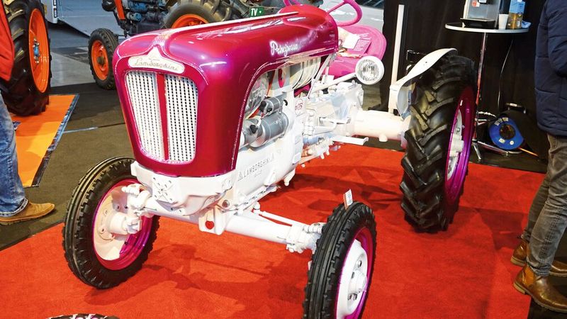 Da sieht nicht nur der Oldtimer-Trackerfan zweimal hin. (Bild: Dominsky –  »kfz-betrieb«)