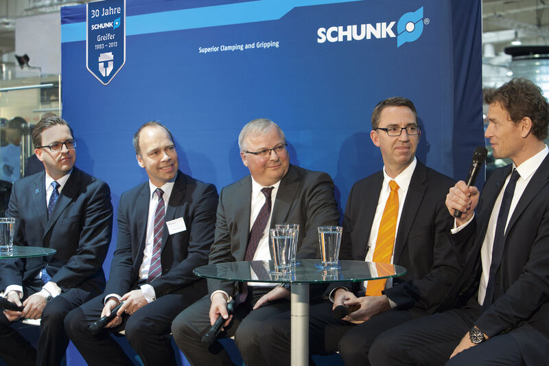 Technik-Torwart-Talk auf dem Schunk-Messestand in Hannover 2013. (Bikd: Schunk)