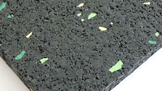 Die Antirutschmatte Regupol 1000 LSE von BSW ist für Schwerlasten bis 630 t/m² ausgelegt. Bild: BSW (Archiv: Vogel Business Media)