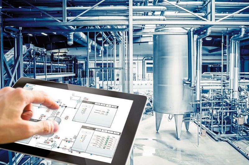 Konsequent umgesetzt, könnte der modulare Anlagenbau die gesamte Prozessindustrie revolutionieren. Deshalb rückt der Softwarehersteller und Automatisierungsspezialist Copa-Data das Thema auf der diesjährigen SPS in Nürnberg in den Fokus und zeigt am Beispiel eines aktuellen Projekts mit Merck die Integration der MTPs sowie die Orchestrierung für die Anwendung im Laborumfeld.  Der Markt für Hersteller der Prozessindustrie verändert sich schneller als zuvor: Immer kürzere Time-to-Market-Zeiten und kleinere Chargen erfordern höhere Flexibilität und Effizienz. Daher setzen Experten große Hoffnungen in die Modularisierung von Anlagen, um die künftigen Anforderungen an die Prozess  industrie zu bewältigen. Erste Anwendungsbeispiele zeigen: Wenn diese Module Plug and Produce gewährleisten, eröffnen sie großes technisches und wirtschaftliches Potenzial. Konventionell aufgebaute prozesstechnische Anlagen können die Einführung neuer Produkte sowie veränderte Produktionsmengen oft nicht effizient bewältigen. Modularisierung, Konnektivität und Orchestrierung lautet der Dreiklang, hinter dem sich enormes Zukunftspotenzial verbirgt. Zenon, die Software für Industrieautomatisierung von Copa-Data, bildet den gesamten Prozessablauf dieses Dreiklangs ab. Am Beispiel eines aktuellen Projekts mit Merck wird die Integration der MTPs sowie die Orchestrierung für die Anwendung im Laborumfeld gezeigt. SPS: Halle 7, Stand 590   (Copa-Data)