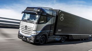 Grüne Alternative im Ausbau: Daimler Truck AG und Shell treiben sowohl den Aufbau der Tankinfrastruktur für Wasserstoff voran als auch die Einführung von Brennstoffzellen-Lkw in Europa. (Daimler Truck)